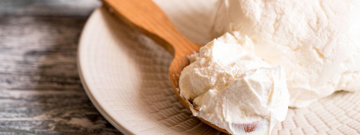 Mascarpone: aprenda a preparar seu queijo